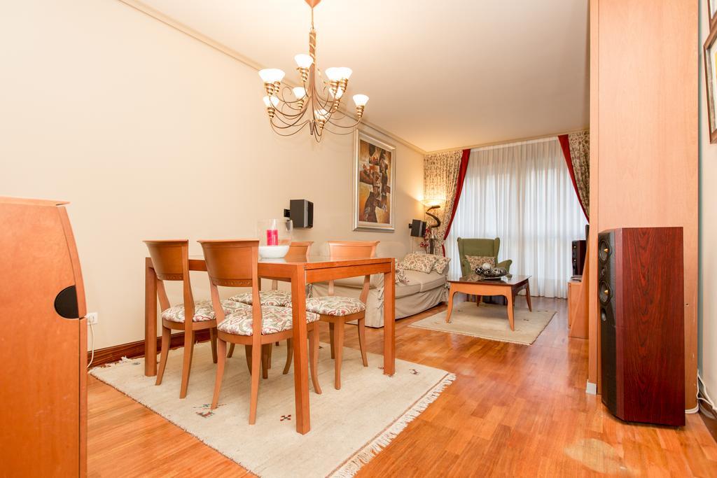 Apartamento céntrico con vistas a la Ría! garage, ideal 2-4 Bilbao Esterno foto