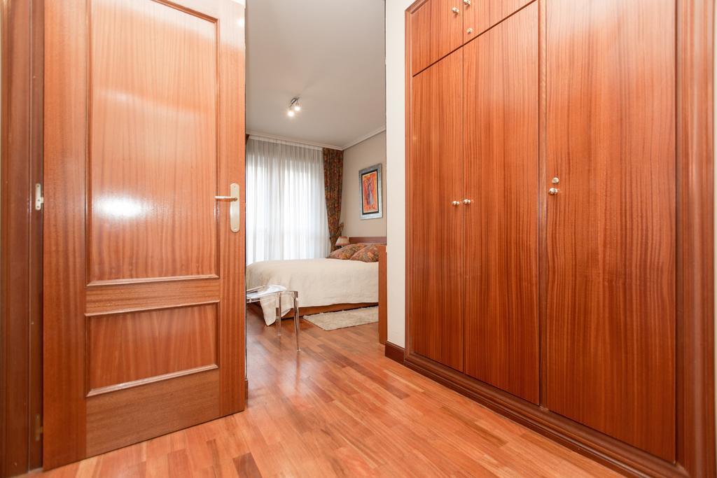 Apartamento céntrico con vistas a la Ría! garage, ideal 2-4 Bilbao Esterno foto